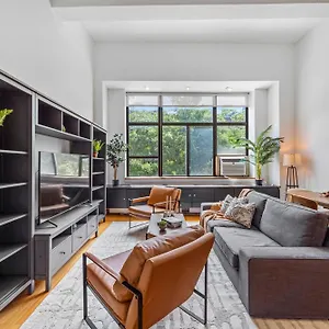 Barrow By Rove Travel 1br Loft With Shared Roof 纽约